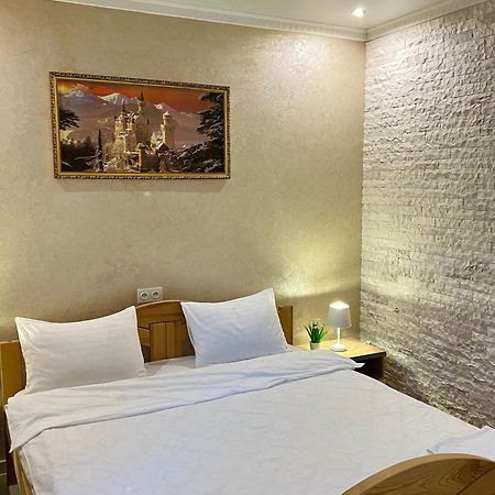 Park Hotel Umanʼ Exterior foto