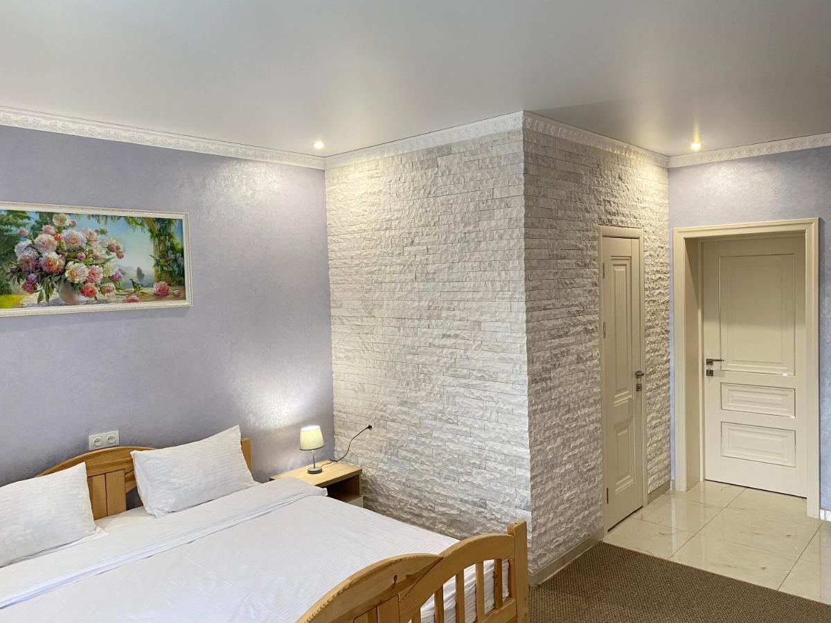 Park Hotel Umanʼ Exterior foto