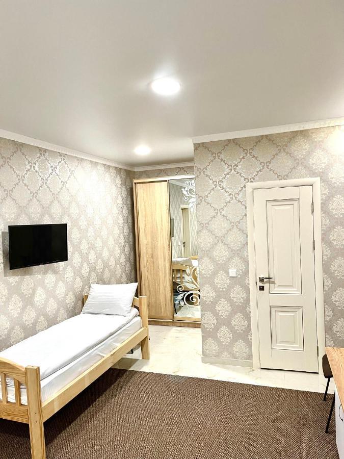 Park Hotel Umanʼ Exterior foto