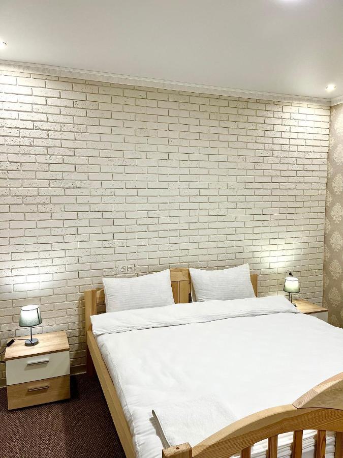 Park Hotel Umanʼ Exterior foto