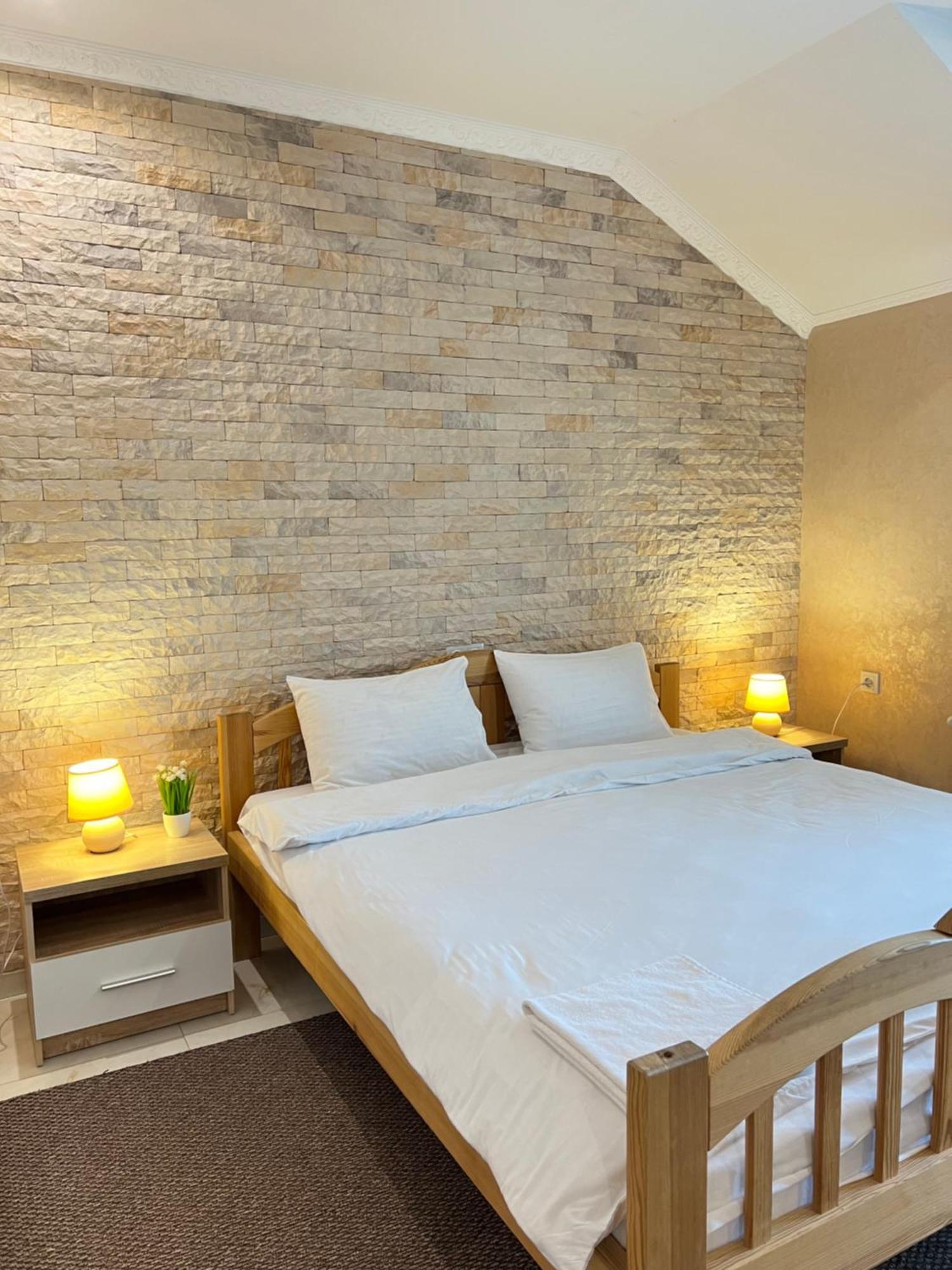 Park Hotel Umanʼ Exterior foto
