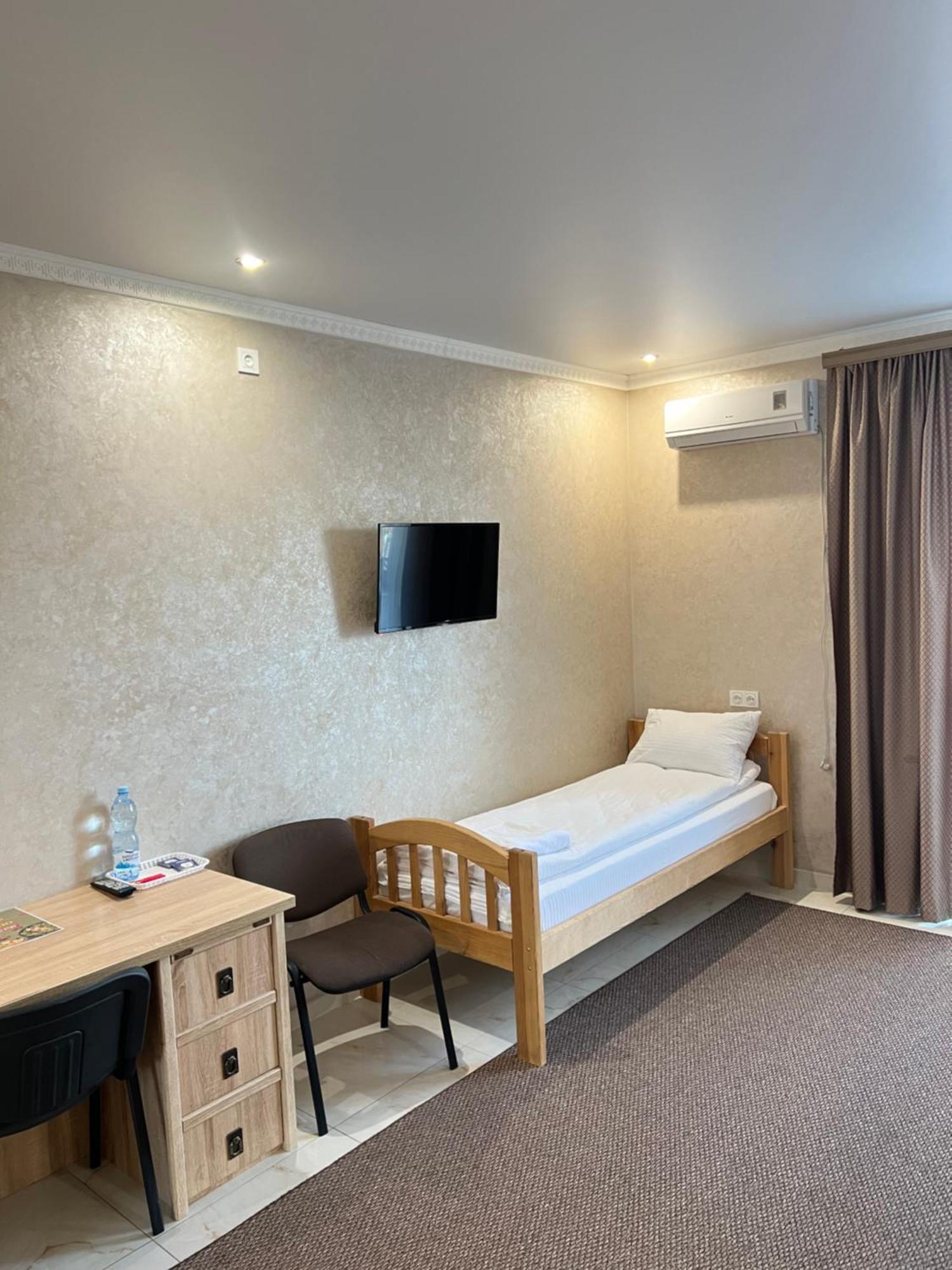Park Hotel Umanʼ Exterior foto